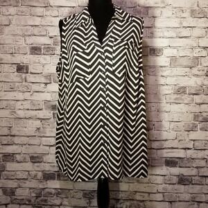 Kim Roger's‎ Curvy Womens Sz 1XL Black&White Chevron Stripe Sleeveless But Front